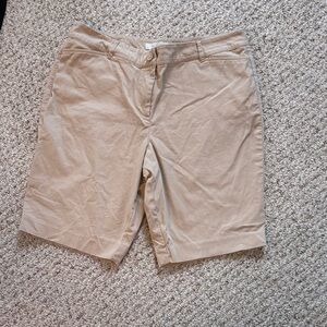 Talbots women’s Beige Flat Front Shorts
